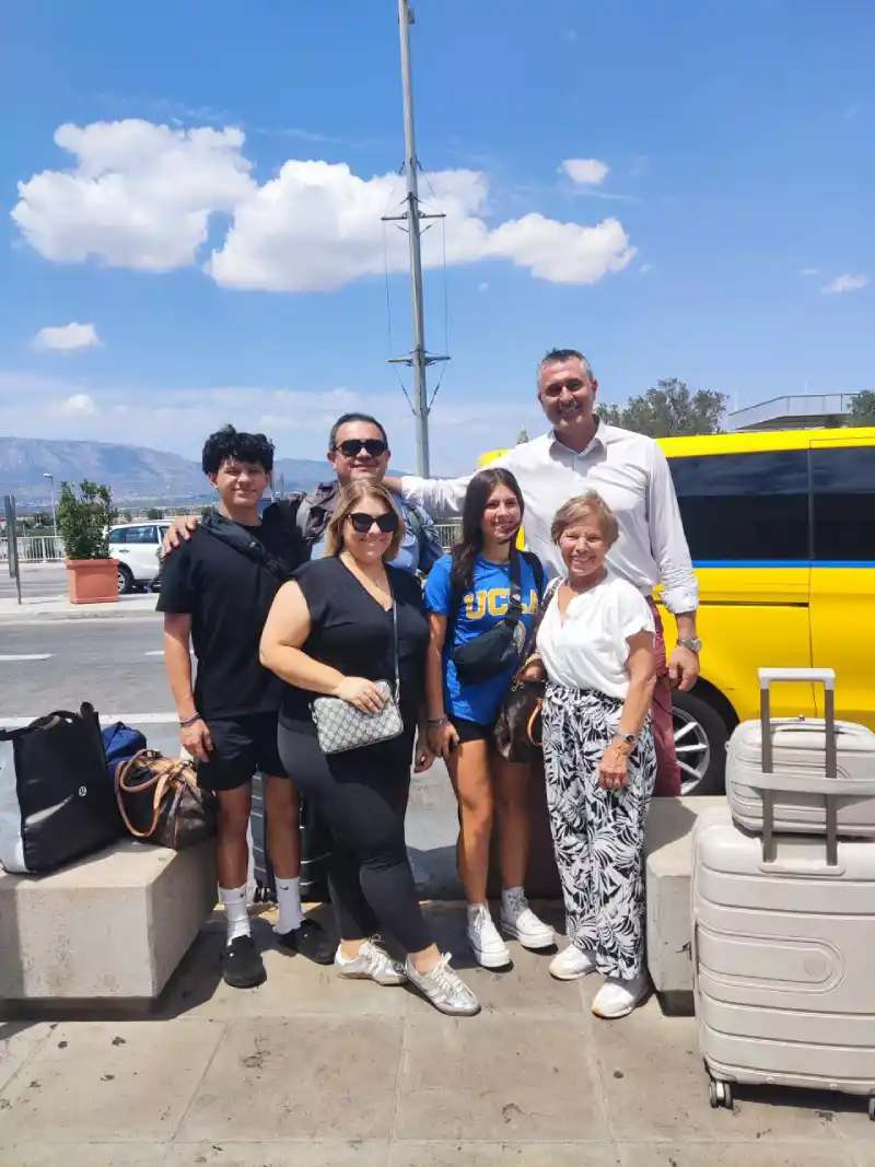 Athens airport van transfer luggage capacity
